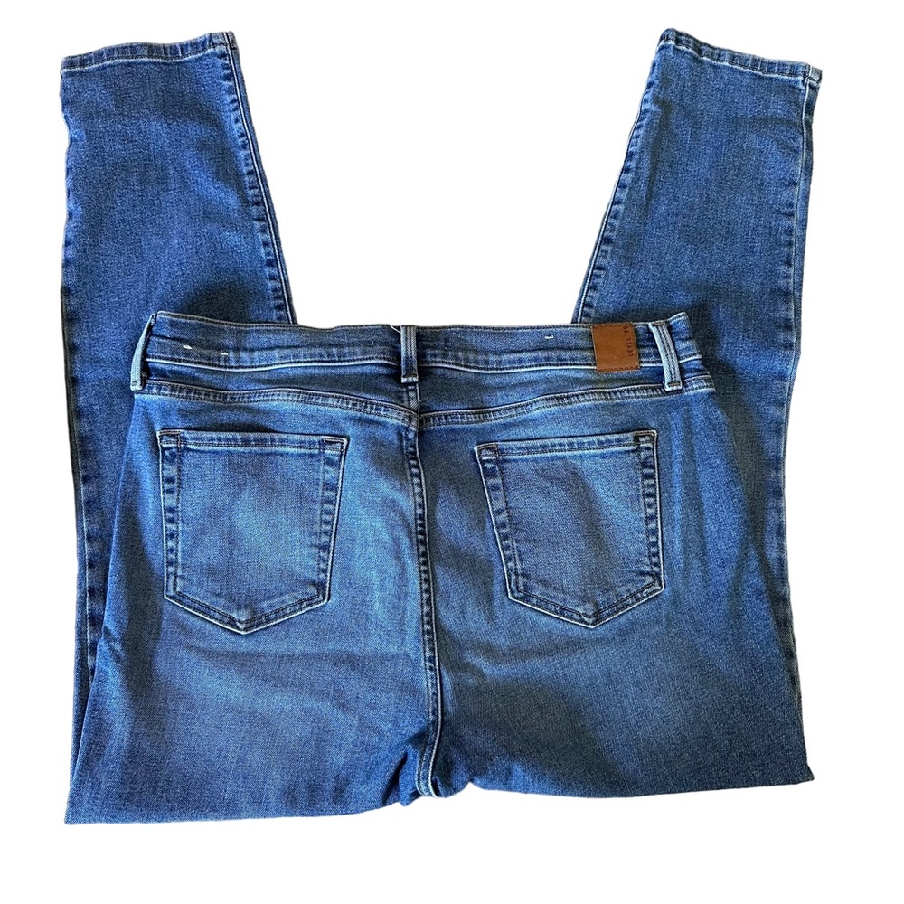 Level 99 Women’s High-Rise Skinny Jeans Size 14/32
